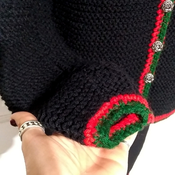 VINTAGE Crocheted Christmas Holiday Cardigan w Rose Buttons - O-O-A-K Hand-Made - Picture 7 of 16